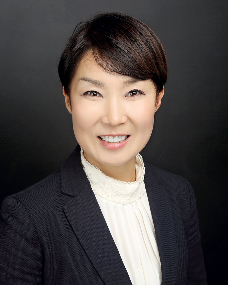 CLAUDIA SONG