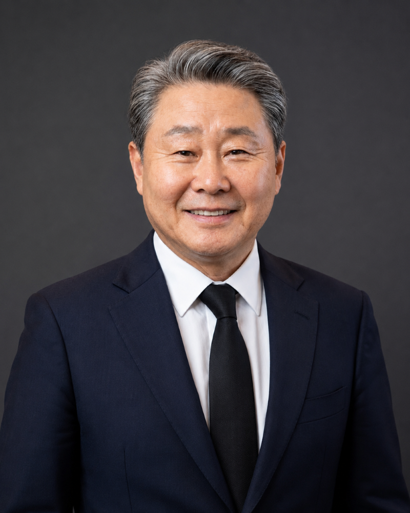 MIKE  SHIN 