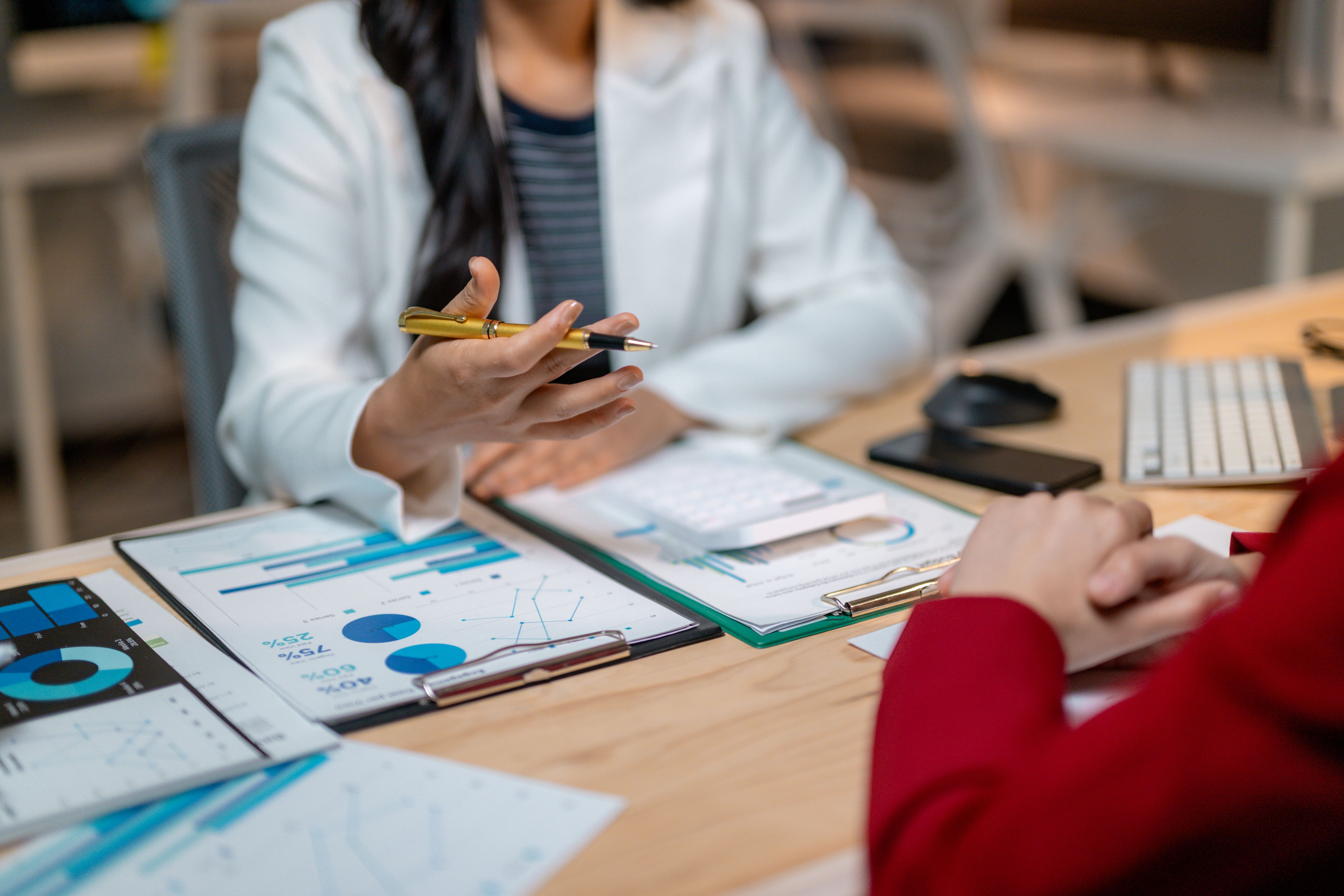 연말이 되면 사라지는 선택들