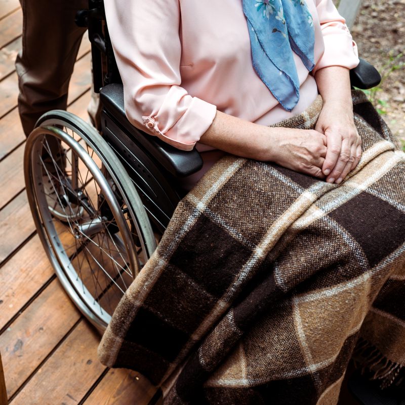 생명보험과 단독 롱텀케어 보험, 어떤 선택이 더 유리할까?